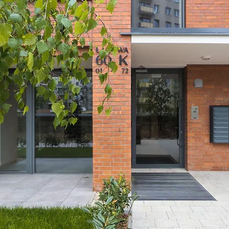 Elegant With Balcony And Air Conditioning In By Renters Apartment *